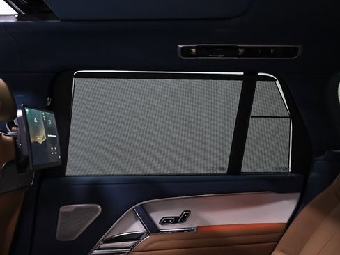 Used 2023 Land Rover Range Rover LWB SV Autobiography image 72