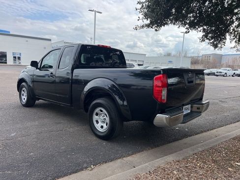 Used 2017 Nissan Frontier S image 5