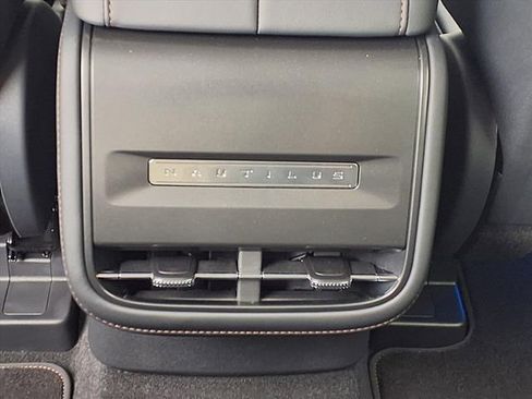 New 2026 Lincoln Nautilus Premier image 11