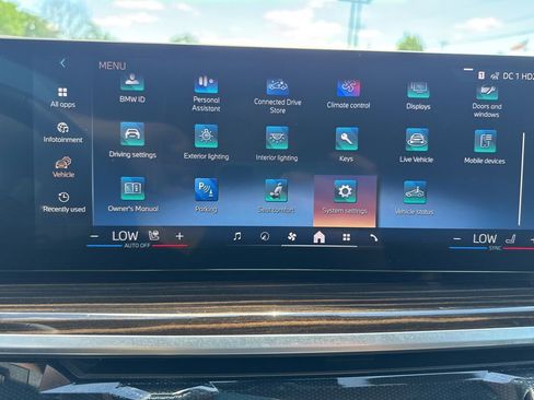 Used 2025 BMW X7 xDrive40i AWD/4WD image 23