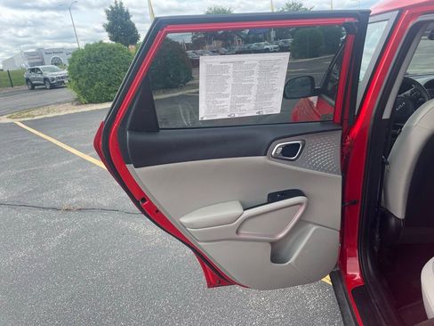 Used 2023 Kia Soul LX image 14