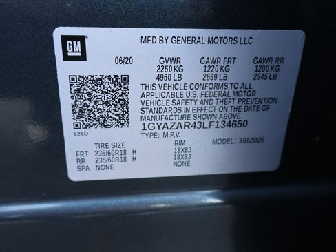 Used 2020 Cadillac XT4 Luxury w/ Cold Weather Package image 17