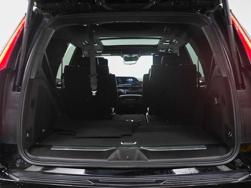 Used 2024 Cadillac Escalade Sport Platinum w/ LPO, ONYX Package AWD/4WD image 20