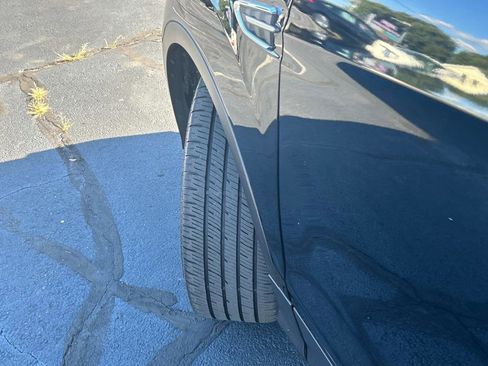 Used 2017 Ford Escape SE w/ Equipment Group 201A image 10