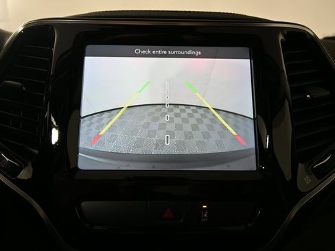 Used 2022 Jeep Cherokee Limited image 30