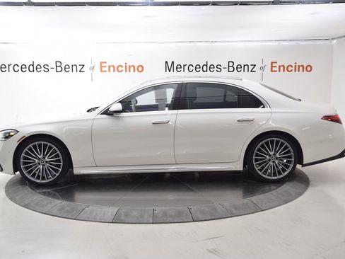 Certified 2022 Mercedes-Benz S 500 4MATIC image 3