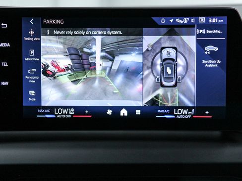 Used 2026 BMW 228i 228 w/ Technology Package image 23