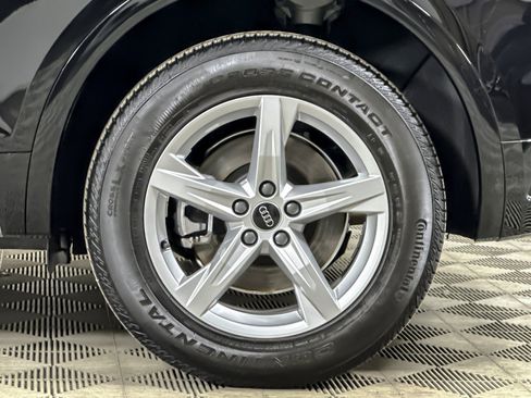 Used 2023 Audi Q5 2.0T Premium w/ Convenience Package image 24