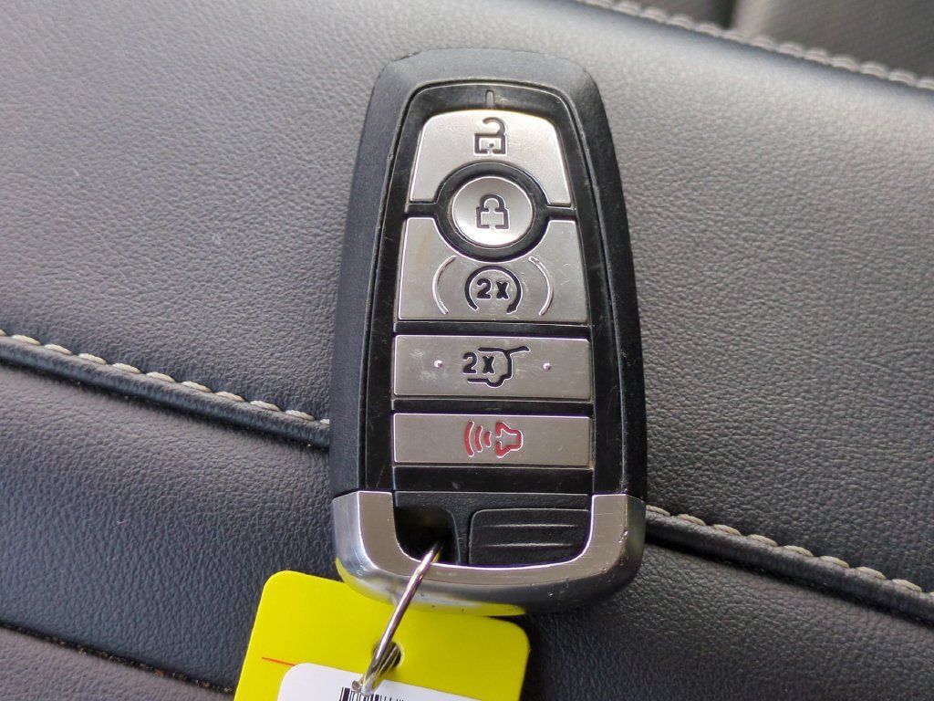 Used 2025 Ford Expedition Max Platinum AWD/4WD image 32