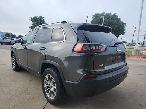 Used 2019 Jeep Cherokee Latitude Plus image 5