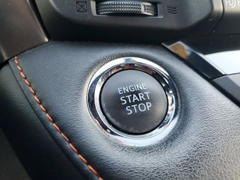 Used 2016 Toyota RAV4 SE image 22