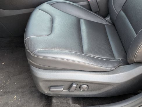 Used 2022 Kia Niro EX Premium FWD image 11