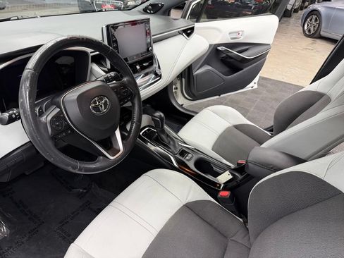 Used 2019 Toyota Corolla XSE FWD image 30