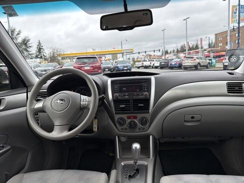 Used 2010 Subaru Forester 2.5X image 6