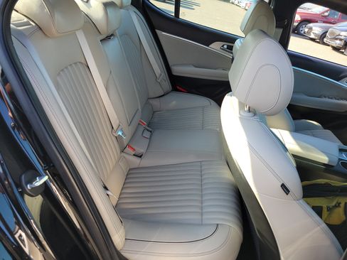 Certified 2023 Genesis G70 2.0T w/ Sport Prestige Package RWD image 22