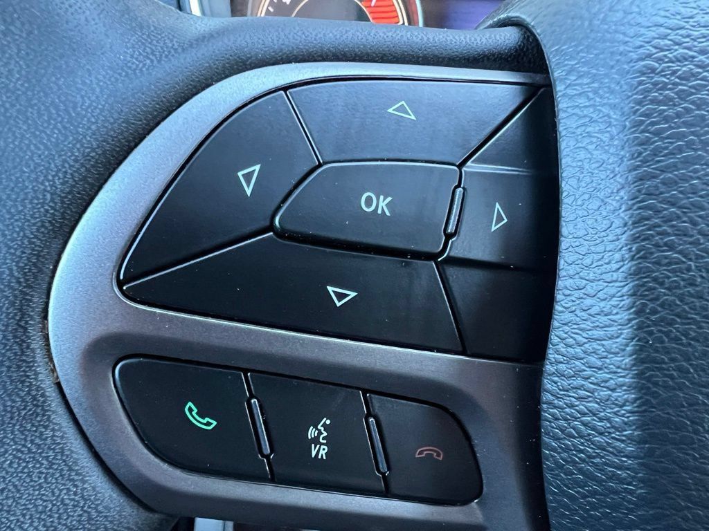 Used 2022 Jeep Cherokee Limited w/ Mopar Interior Package AWD/4WD image 43
