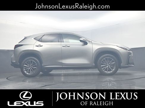 Used 2022 Lexus NX 250 FWD image 21