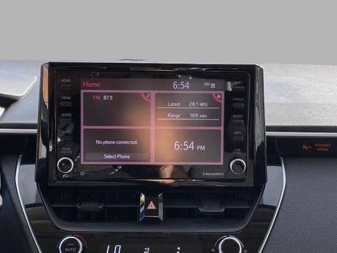 Used 2022 Toyota Corolla LE image 23