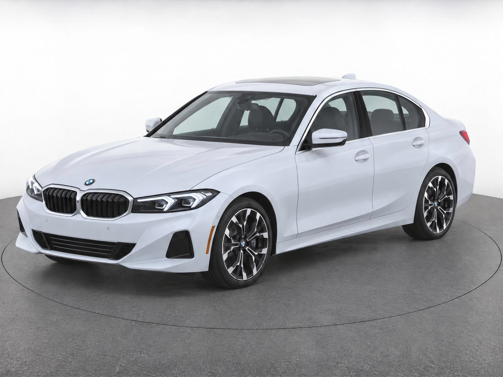 Certified 2025 BMW 330i Sedan RWD image 2