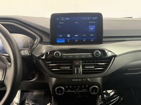Used 2025 Ford Escape Active AWD/4WD image 18