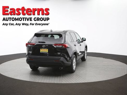 Used 2021 Toyota RAV4 XLE AWD/4WD image 38