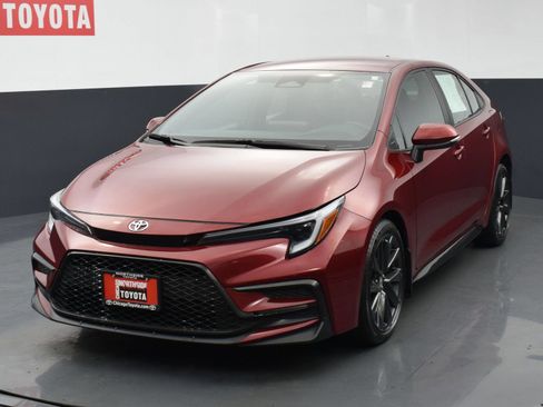 Used 2025 Toyota Corolla SE FWD image 8