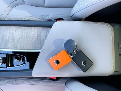 New 2026 Volvo XC60 B5 Plus w/ Climate Package image 34