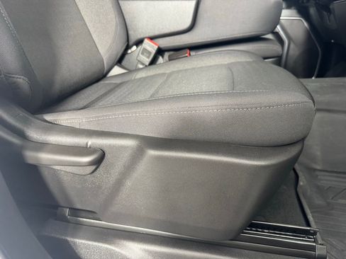 Used 2025 Chevrolet Silverado 2500 LT image 36