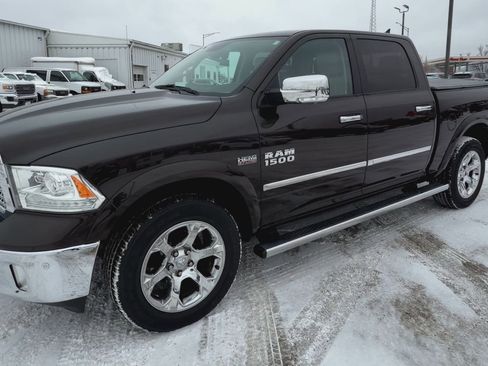 Used 2017 RAM 1500 Laramie w/ Convenience Group image 4