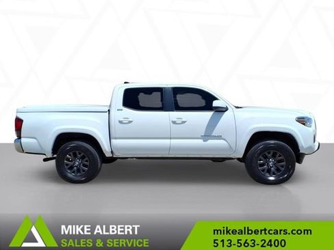 Used 2021 Toyota Tacoma SR5 AWD/4WD image 8