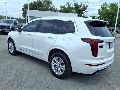 Used 2024 Cadillac XT6 Luxury w/ LPO, Floor Liner Package AWD/4WD image 3