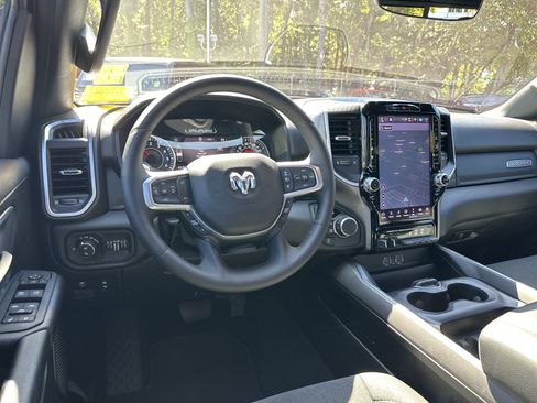 Used 2025 RAM 1500 Big Horn AWD/4WD image 25
