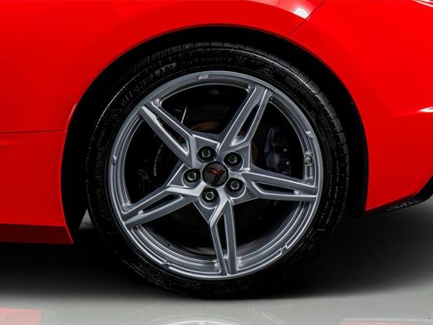 Used 2023 Chevrolet Corvette Stingray Premium Conv w/ Z51 Performance Package RWD image 20