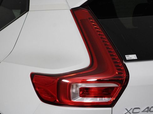 New 2026 Volvo XC40 B5 Core image 15