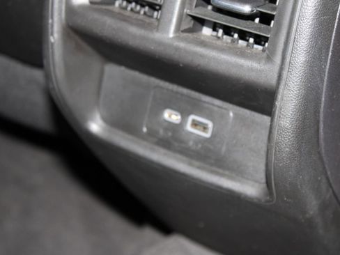 Used 2024 Cadillac XT4 Premium Luxury image 32