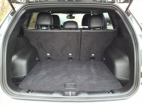 Used 2023 Jeep Compass Latitude image 29