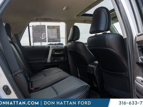 Used 2020 Toyota 4Runner SR5 Premium w/ Moonroof Package AWD/4WD image 25