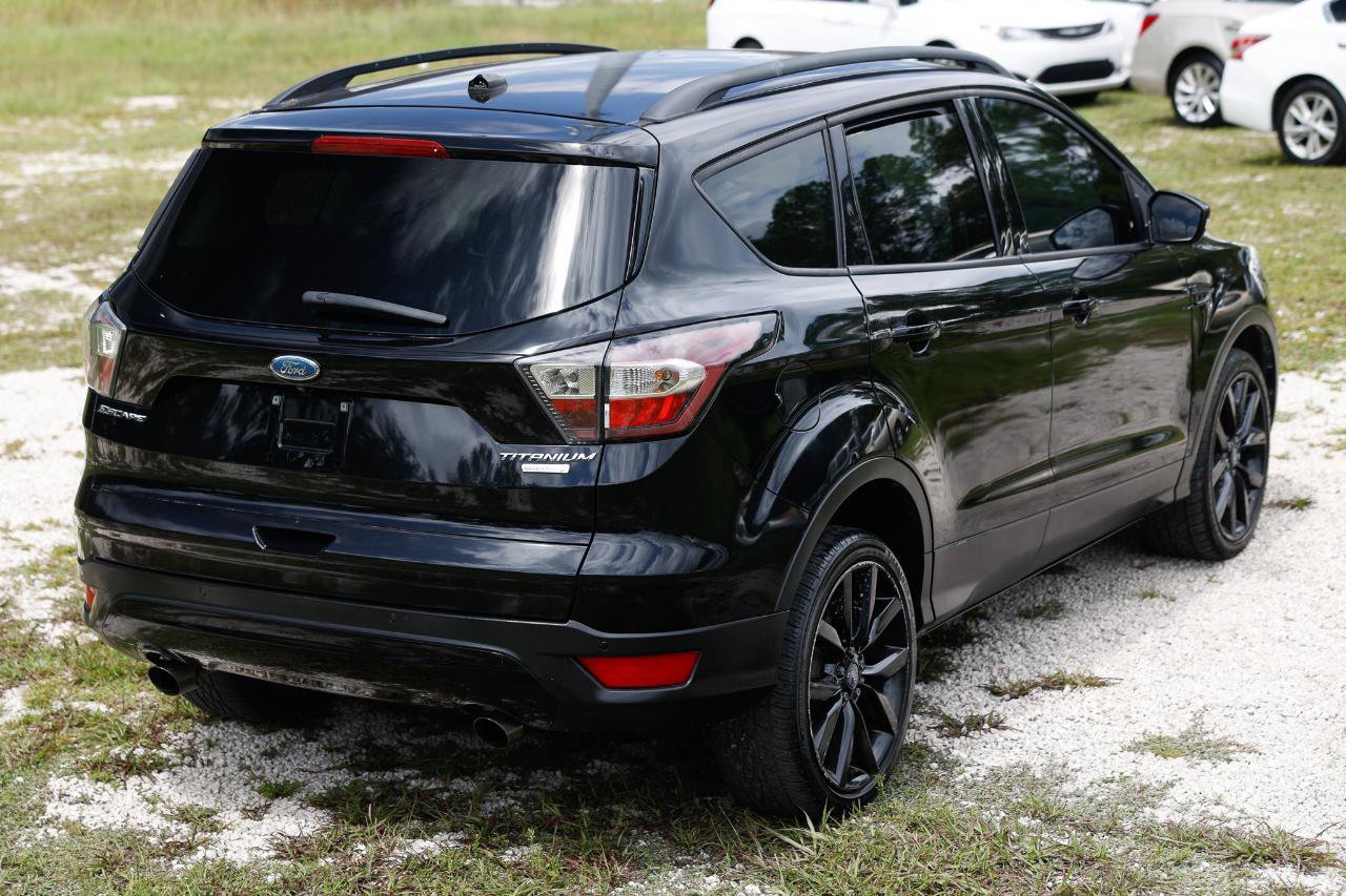 Used 2017 Ford Escape Titanium FWD image 11