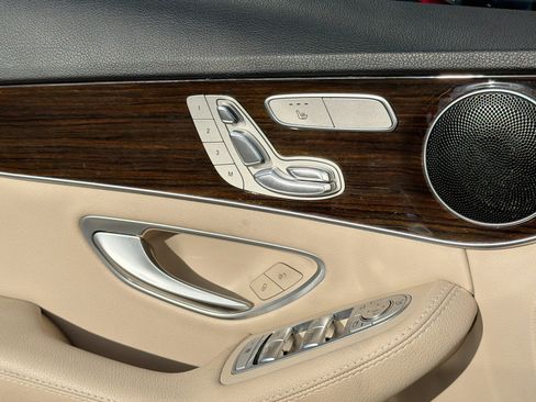 Used 2019 Mercedes-Benz C 300 Sedan image 22