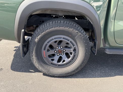 Used 2025 Nissan Frontier PRO-4X AWD/4WD image 10