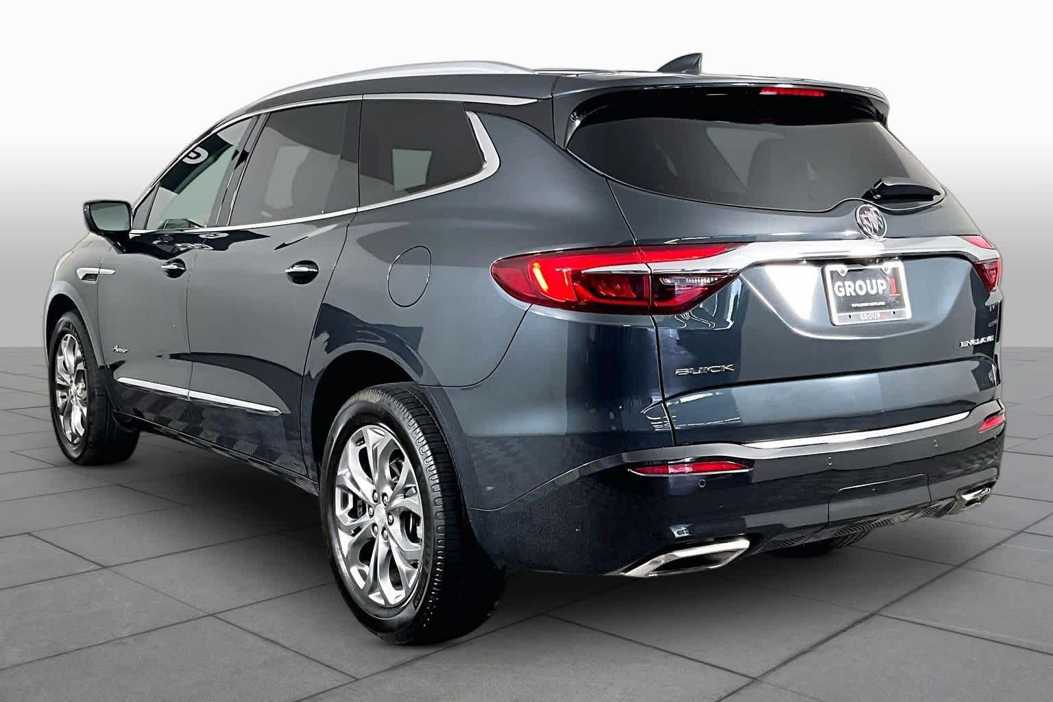 Used 2018 Buick Enclave Avenir w/ Avenir Technology Package FWD image 11