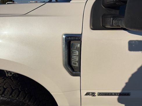 Used 2019 Ford F350 Lariat w/ Lariat Ultimate Package image 9