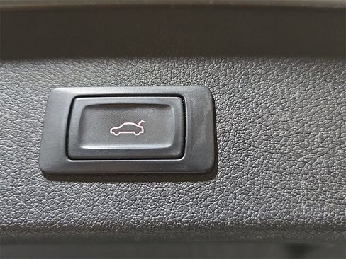 Used 2015 Audi Q5 2.0T Premium Plus w/ Premium Plus Package image 16