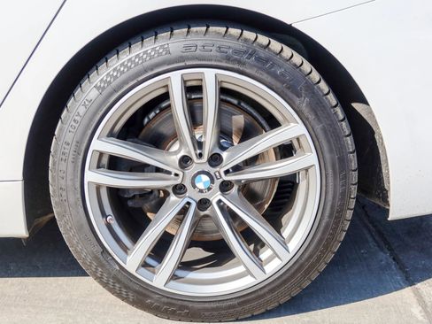 Used 2018 BMW 640i Gran Turismo xDrive AWD/4WD image 29