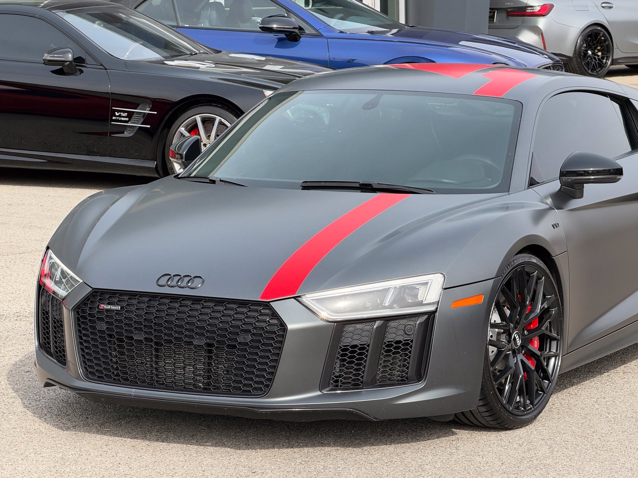 Used 2018 Audi R8 V10 w/ Premium Package RWD image 15