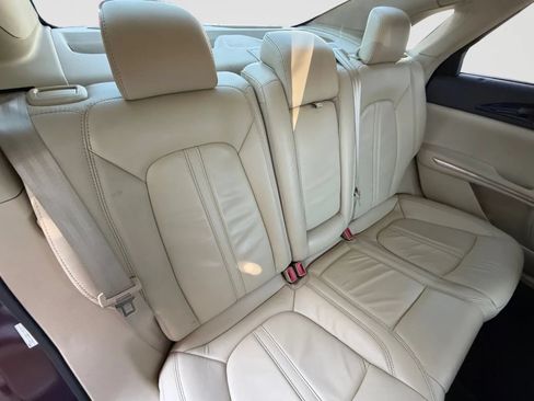 Used 2013 Lincoln MKZ FWD image 16