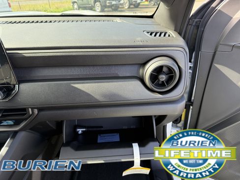 New 2025 Chevrolet Colorado Trail Boss w/ Midnight Edition image 23