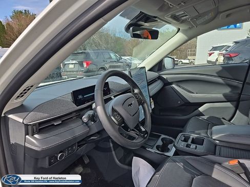 Used 2025 Ford Mustang Mach-E Premium image 40