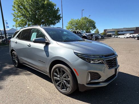 Used 2023 Chevrolet Equinox RS w/ RS Leather Package AWD/4WD image 3