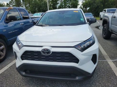 Certified 2022 Toyota RAV4 LE FWD image 9
